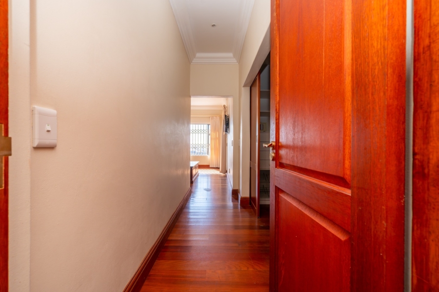 7 Bedroom Property for Sale in Myburgh Park Western Cape